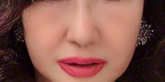 みずみずしい肌女性